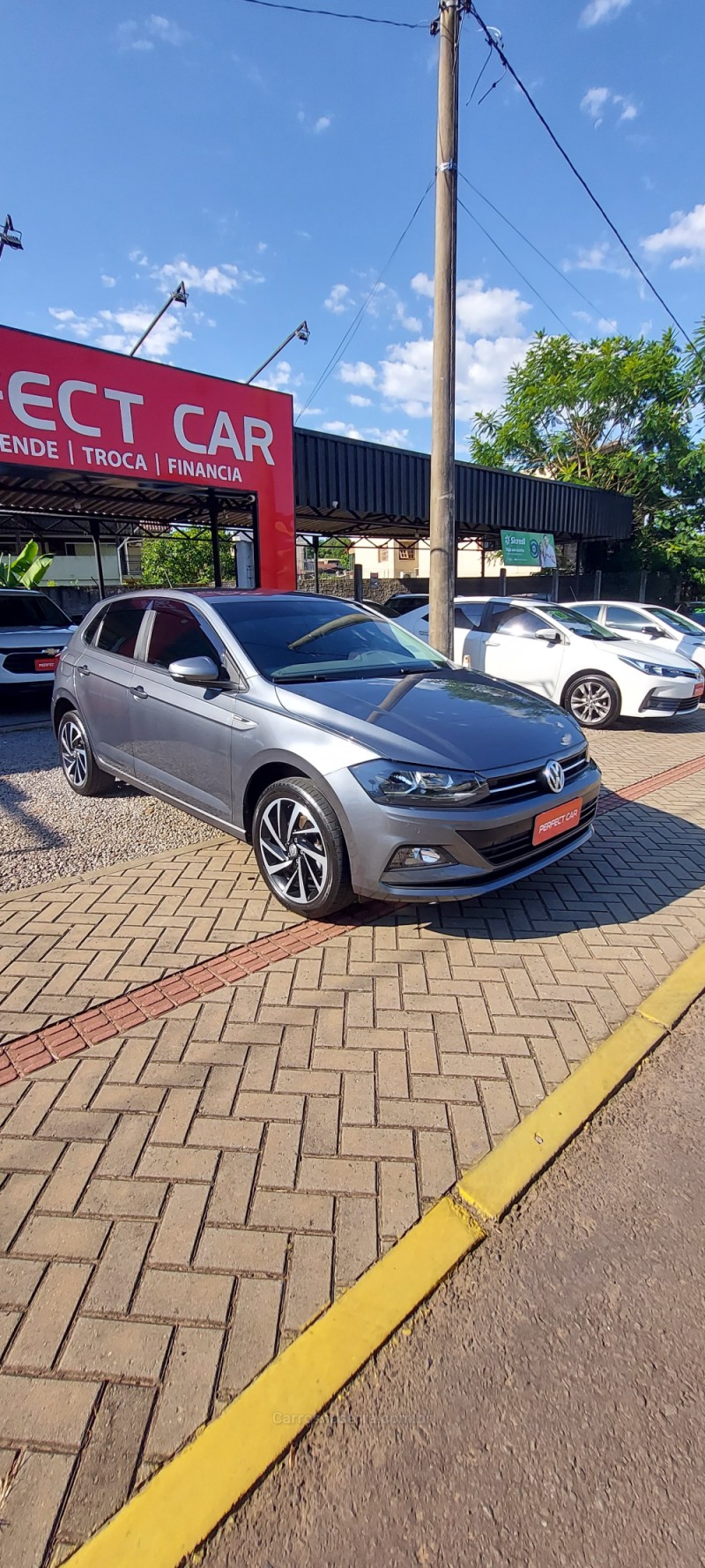 polo 1.0	200 tsi highline automatico  2022 bom principio