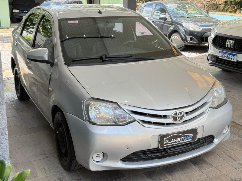 ETIOS 1.5 XS SEDAN 16V FLEX 4P MANUAL - 2014 - FARROUPILHA