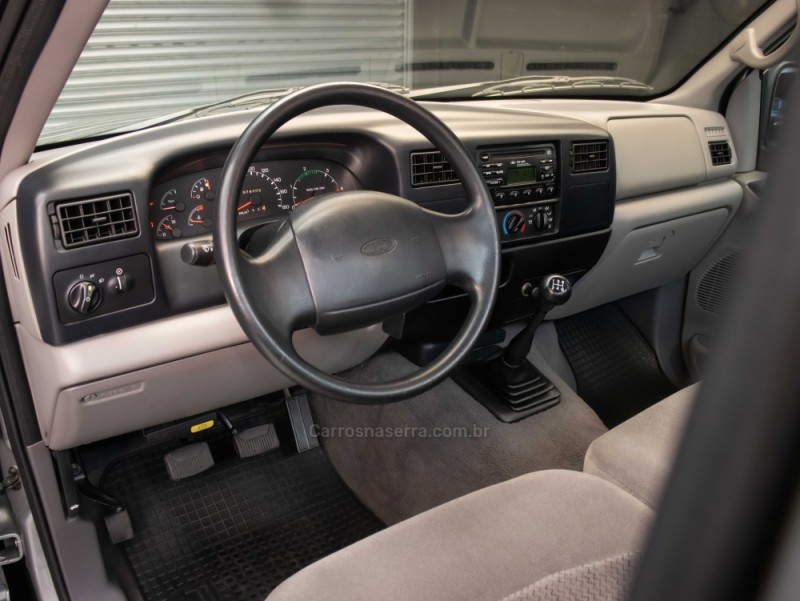 F-250 4.2 XLT 4X2 CS TURBO DIESEL 2P MANUAL - 2000 - CAXIAS DO SUL