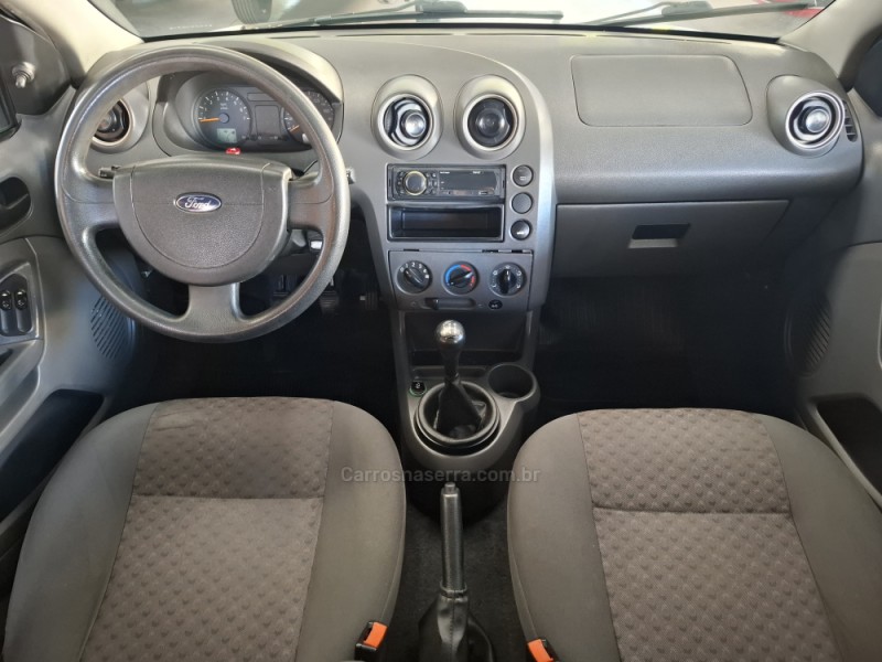 FIESTA 1.0 MPI PERSONNALITÉ 8V GASOLINA 4P MANUAL - 2005 - GARIBALDI