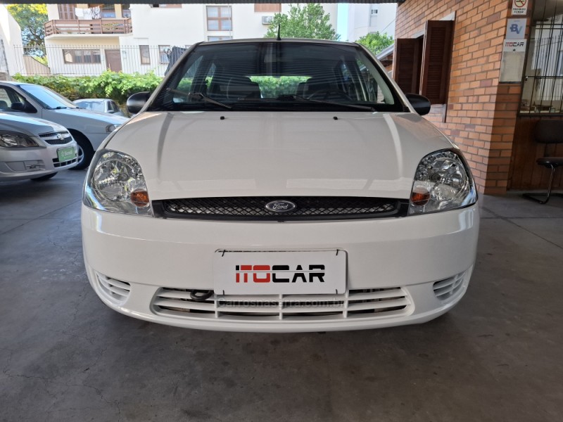 FIESTA 1.0 MPI PERSONNALITÉ 8V GASOLINA 4P MANUAL - 2005 - GARIBALDI