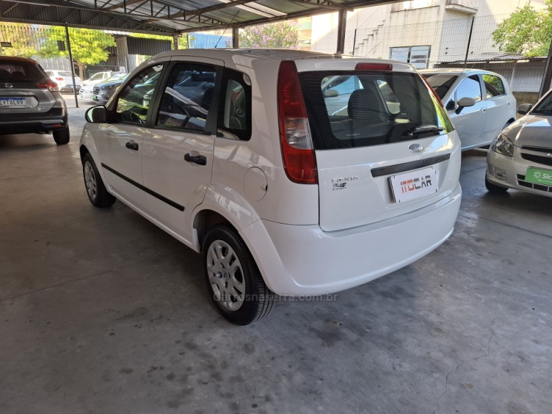 FIESTA 1.0 MPI PERSONNALITÉ 8V GASOLINA 4P MANUAL - 2005 - GARIBALDI