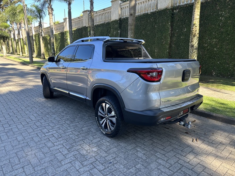 TORO 2.0 16V TURBO DIESEL VOLCANO AT9 4X4 AUTOMÁTICO - 2022 - CAXIAS DO SUL