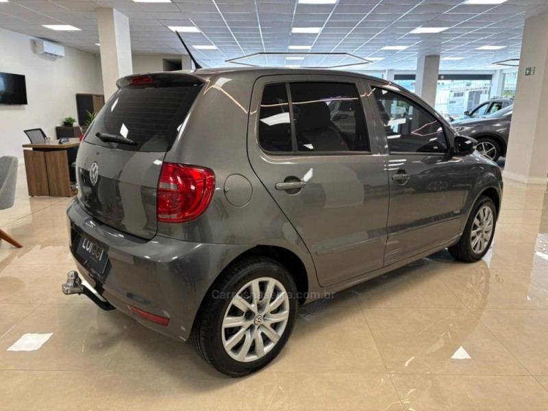 FOX 1.0 MI 8V FLEX 4P MANUAL - 2012 - CARLOS BARBOSA