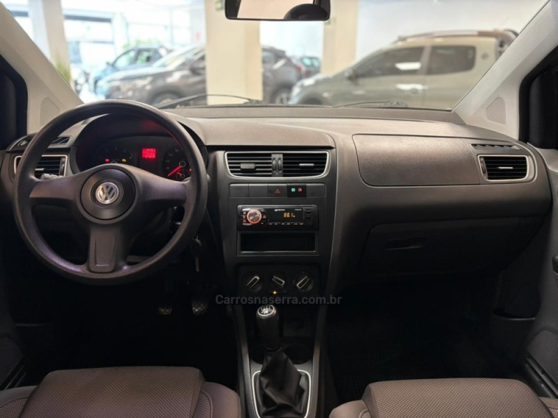 FOX 1.0 MI 8V FLEX 4P MANUAL - 2012 - CARLOS BARBOSA