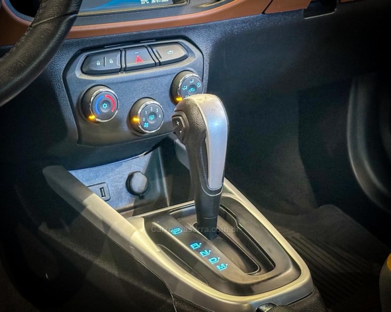 ONIX 1.4 MPFI ACTIV 8V FLEX 4P MANUAL - 2018 - GARIBALDI