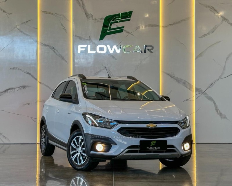 ONIX 1.4 MPFI ACTIV 8V FLEX 4P MANUAL - 2018 - GARIBALDI