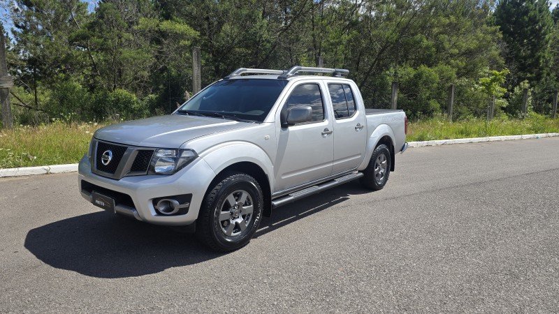 frontier 2.5 le attack 4x4 cd turbo eletronic diesel 4p automatico 2015 bento goncalves