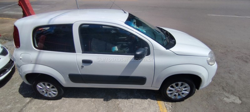 UNO 1.0 EVO VIVACE 8V FLEX 2P MANUAL - 2013 - FARROUPILHA