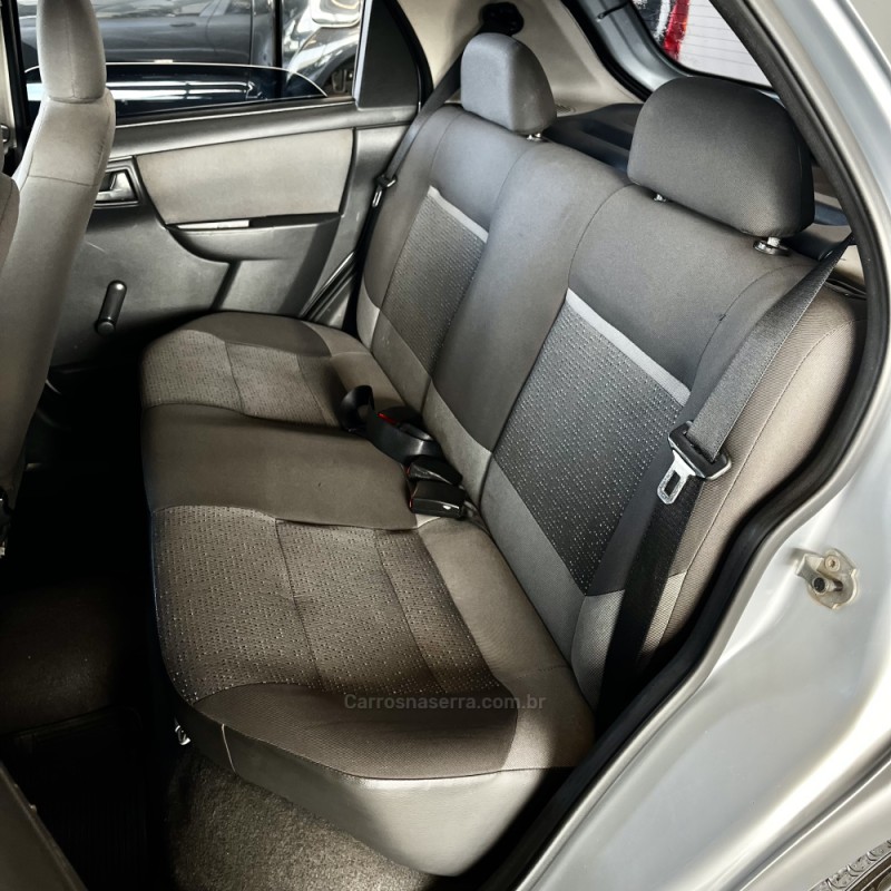 CELTA 1.0 MPFI LT 8V FLEX 4P MANUAL - 2012 - VACARIA