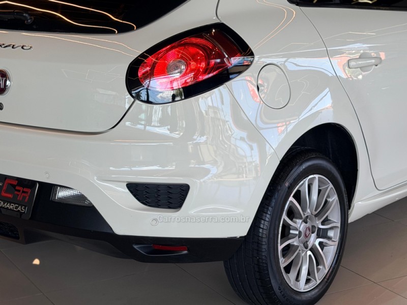 BRAVO 1.8 ESSENCE 16V FLEX 4P MANUAL - 2016 - DOIS IRMãOS