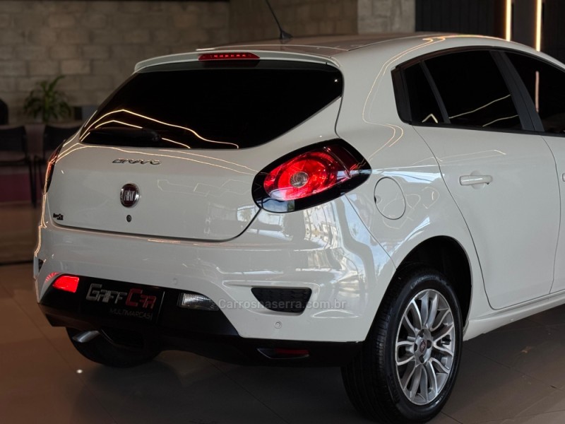 BRAVO 1.8 ESSENCE 16V FLEX 4P MANUAL - 2016 - DOIS IRMãOS