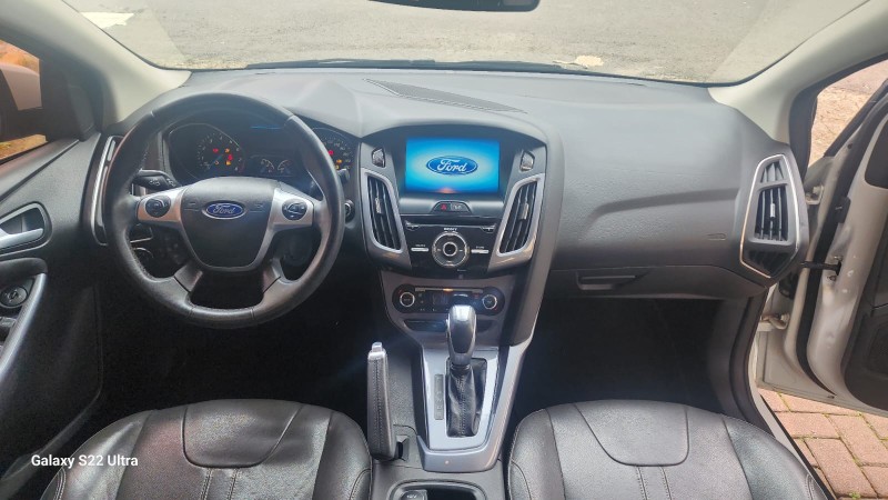 FOCUS 2.0 TITANIUM PLUS SEDAN 16V FLEX 4P AUTOMÁTICO - 2015 - CAXIAS DO SUL