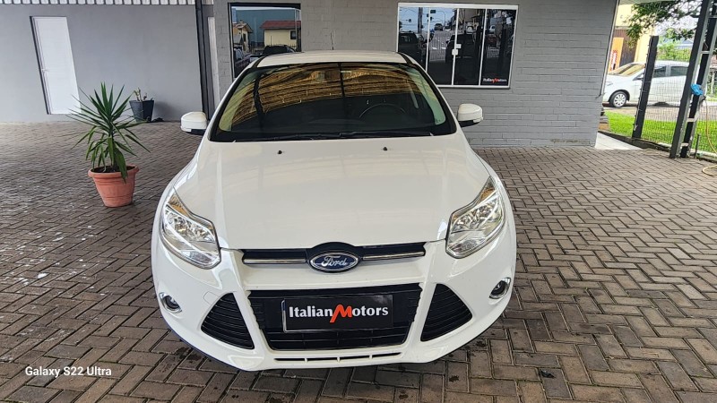 FOCUS 2.0 TITANIUM PLUS SEDAN 16V FLEX 4P AUTOMÁTICO - 2015 - CAXIAS DO SUL
