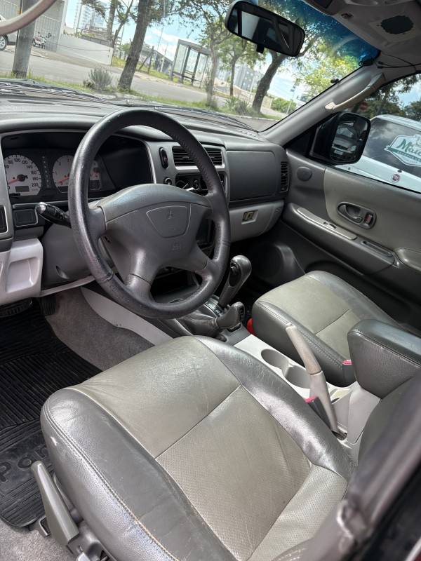 PAJERO SPORT 2.8 HPE 4X4 8V TURBO INTERCOOLER DIESEL 4P AUTOMÁTICO - 2005 - FARROUPILHA