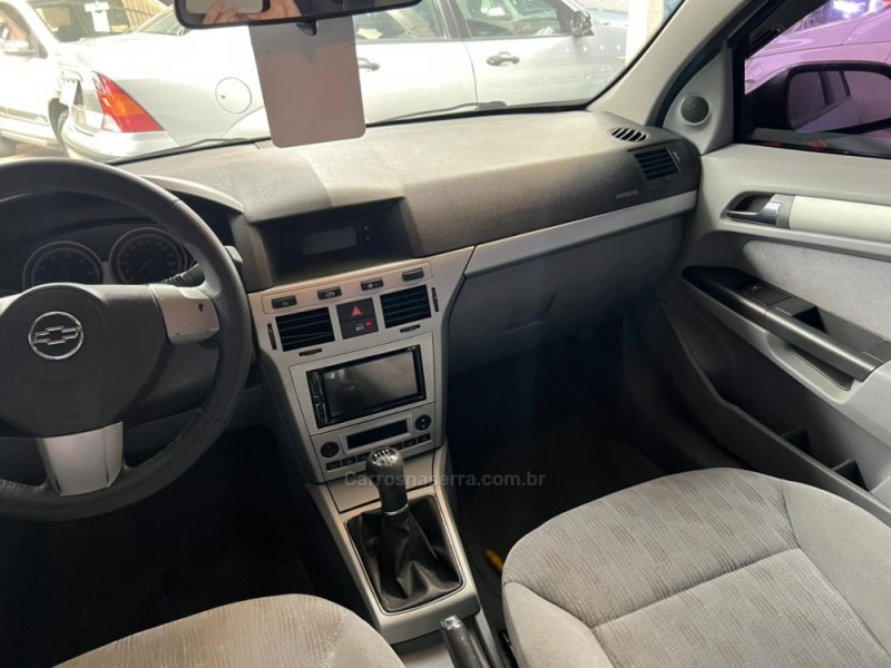 VECTRA 2.0 MPFI ELEGANCE 8V FLEX 4P MANUAL - 2007 - GARIBALDI