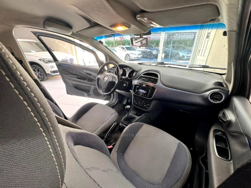 PUNTO 1.4 ATTRACTIVE 8V FLEX 4P MANUAL - 2013 - PORTO ALEGRE