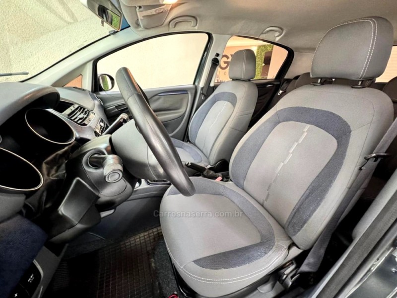 PUNTO 1.4 ATTRACTIVE 8V FLEX 4P MANUAL - 2013 - PORTO ALEGRE