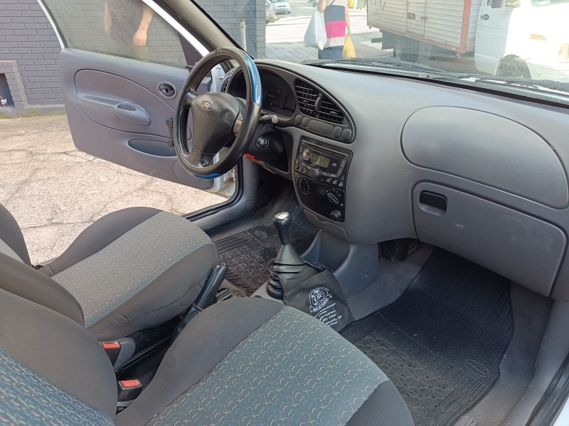 COURIER 1.6 L 8V FLEX MANUAL - 2011 - FLORES DA CUNHA