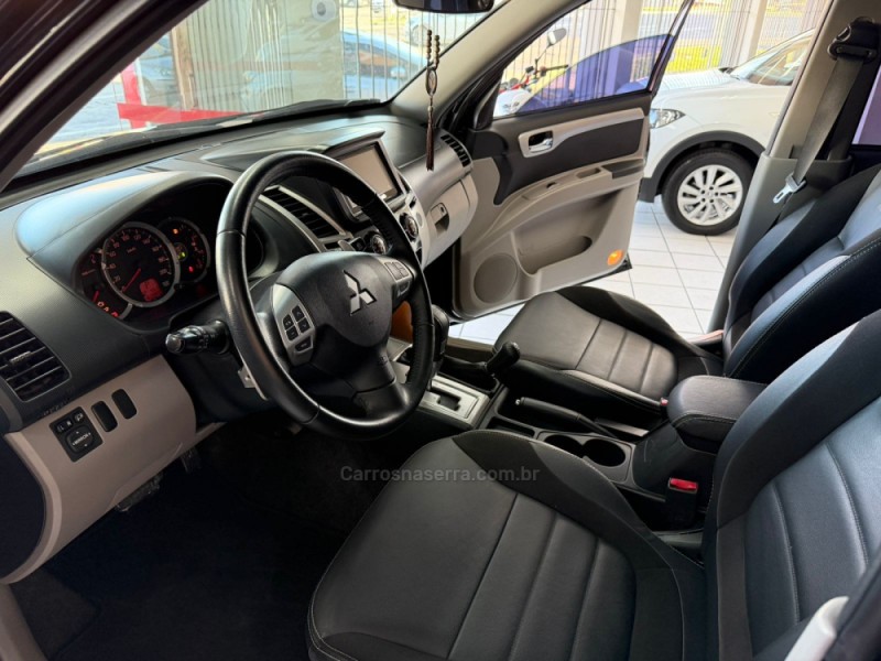 PAJERO 3.2 HPE 4X4 7 LUGARES 16V TURBO INTERCOOLER DIESEL 4P AUTOMÁTICO - 2018 - CAXIAS DO SUL