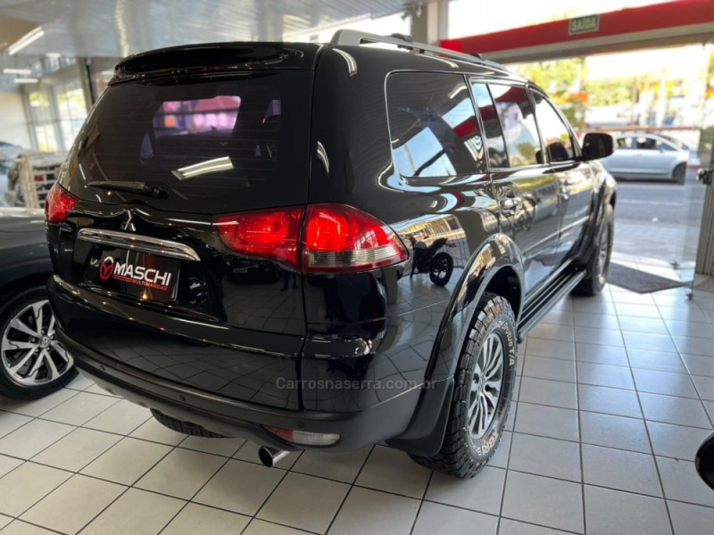 PAJERO 3.2 HPE 4X4 7 LUGARES 16V TURBO INTERCOOLER DIESEL 4P AUTOMÁTICO - 2018 - CAXIAS DO SUL