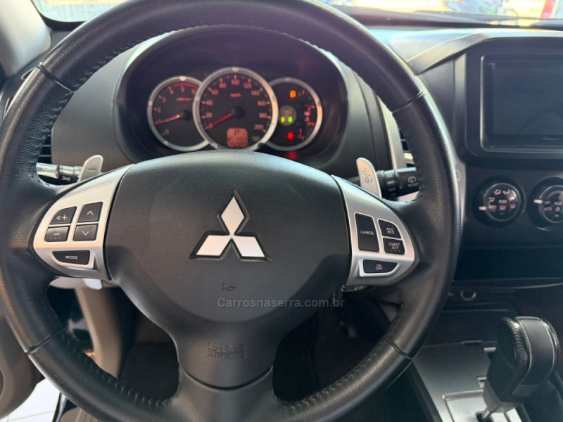 PAJERO 3.2 HPE 4X4 7 LUGARES 16V TURBO INTERCOOLER DIESEL 4P AUTOMÁTICO - 2018 - CAXIAS DO SUL