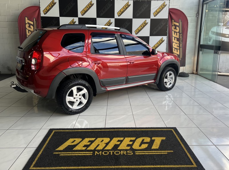 DUSTER 1.6 DYNAMIQUE 4X2 16V FLEX 4P MANUAL - 2015 - PORTãO
