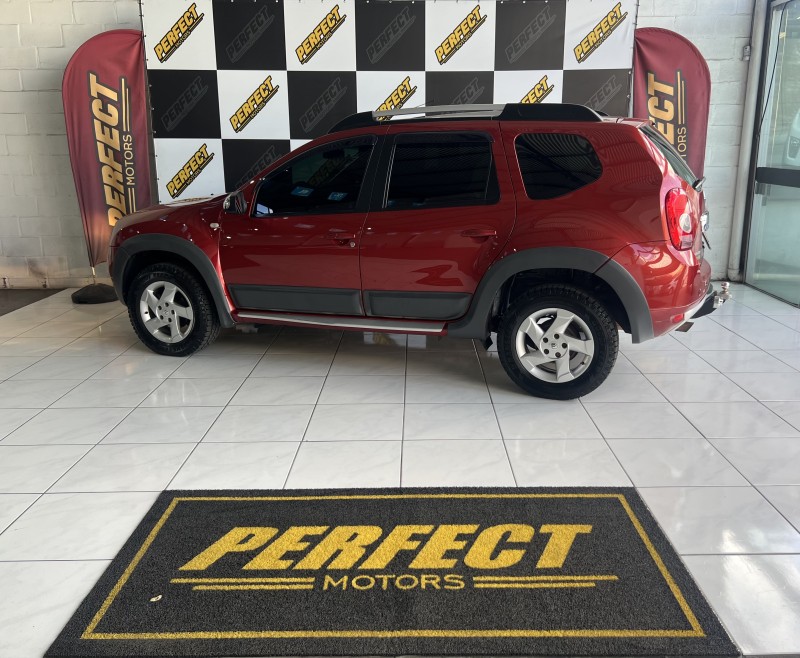 DUSTER 1.6 DYNAMIQUE 4X2 16V FLEX 4P MANUAL - 2015 - PORTãO