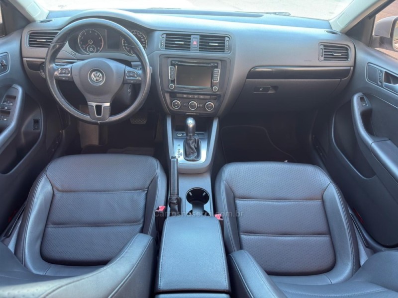 JETTA 2.0 COMFORTLINE FLEX 4P TIPTRONIC - 2014 - CAXIAS DO SUL