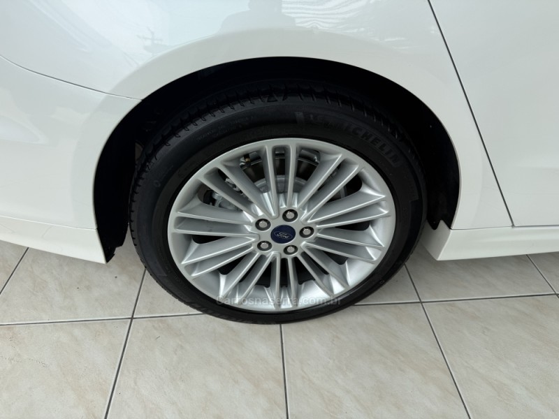 FUSION 2.0 TITANIUM FWD 16V GASOLINA 4P AUTOMÁTICO - 2014 - BENTO GONçALVES