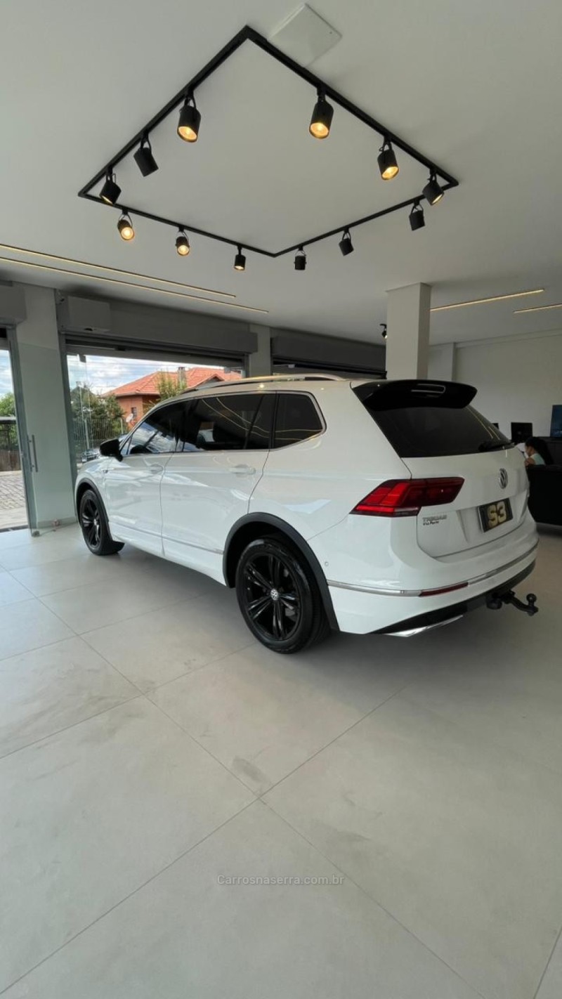 TIGUAN 2.0 ALLSPACE R-LINE 300 TSI GASOLINA 4P AUTOMÁTICO - 2020 - CAXIAS DO SUL