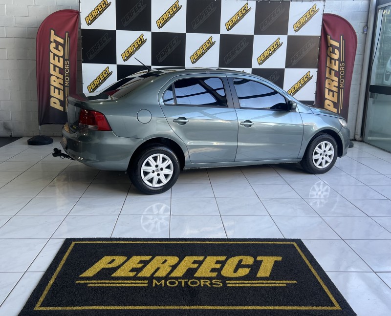 VOYAGE 1.0 MI CITY 8V FLEX 4P MANUAL - 2013 - PORTãO