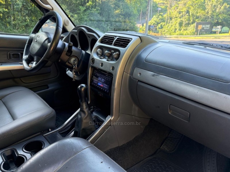 FRONTIER 2.8 SE 4X4 CD TURBO DIESEL 4P MANUAL - 2004 - IVOTI