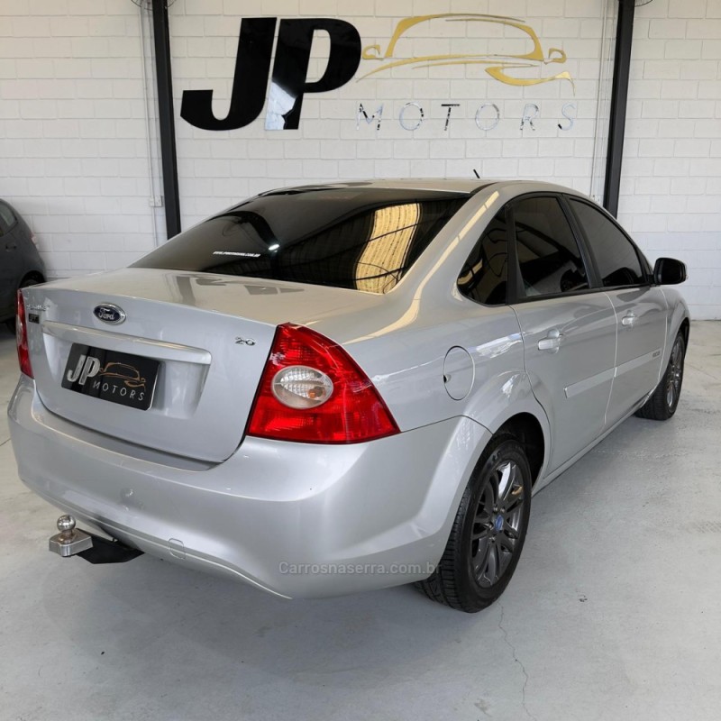 FOCUS 2.0 FC 16V GASOLINA 4P MANUAL - 2013 - NOVO HAMBURGO