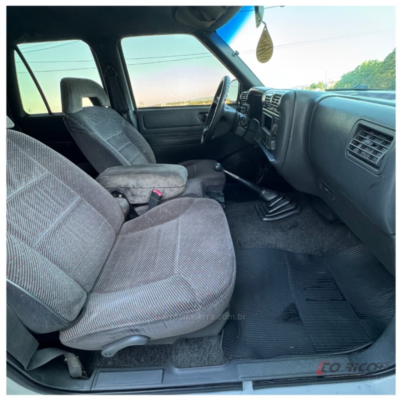 BLAZER 2.2 MPFI DLX 4X2 8V GASOLINA 4P MANUAL - 1999 - CAMPO BOM