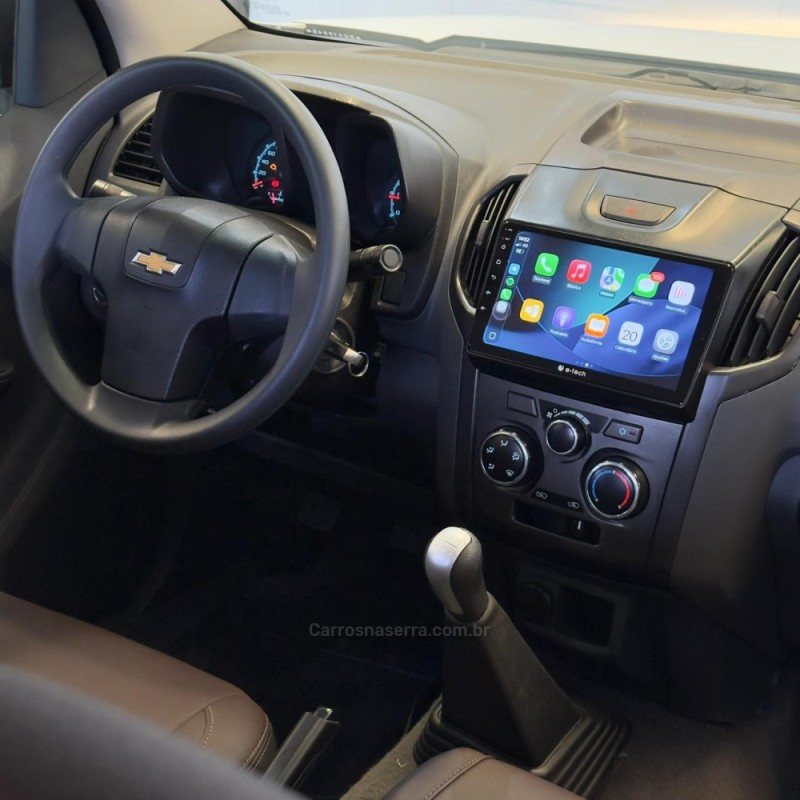 S10 2.4 LS 4X2 CD 8V FLEX 4P MANUAL - 2013 - NOVO HAMBURGO