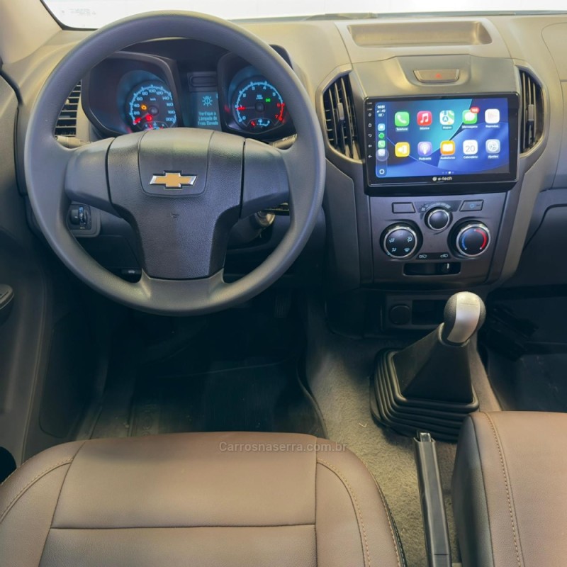 S10 2.4 LS 4X2 CD 8V FLEX 4P MANUAL - 2013 - NOVO HAMBURGO