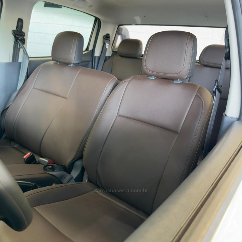 S10 2.4 LS 4X2 CD 8V FLEX 4P MANUAL - 2013 - NOVO HAMBURGO