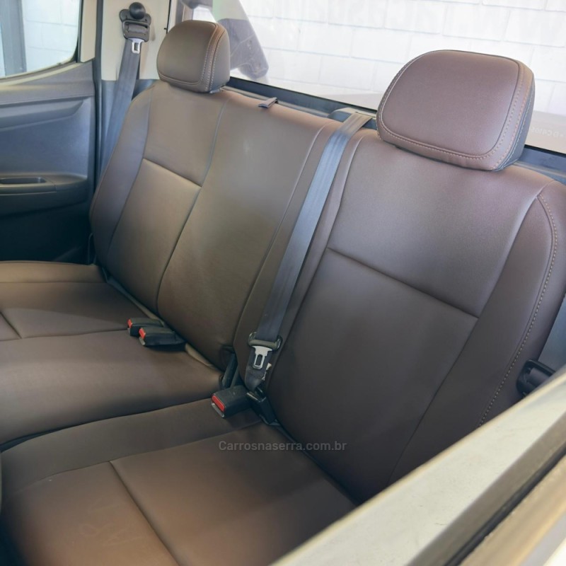 S10 2.4 LS 4X2 CD 8V FLEX 4P MANUAL - 2013 - NOVO HAMBURGO