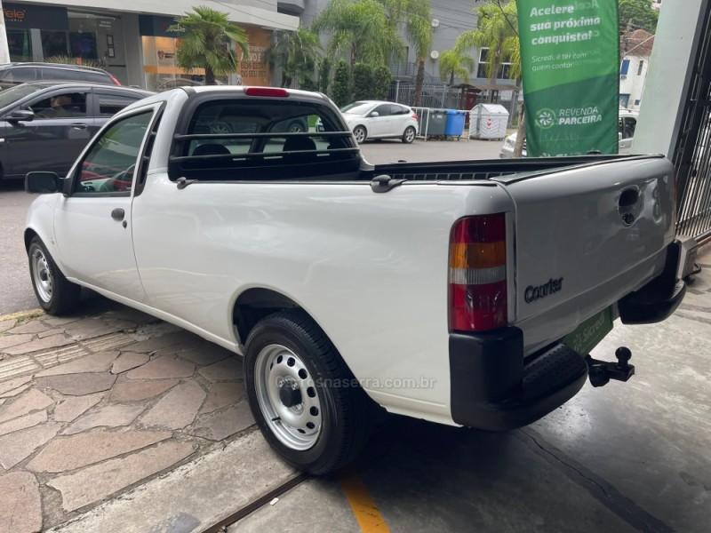 COURIER 1.6 MPI L 8V FLEX 2P MANUAL - 2013 - BENTO GONçALVES