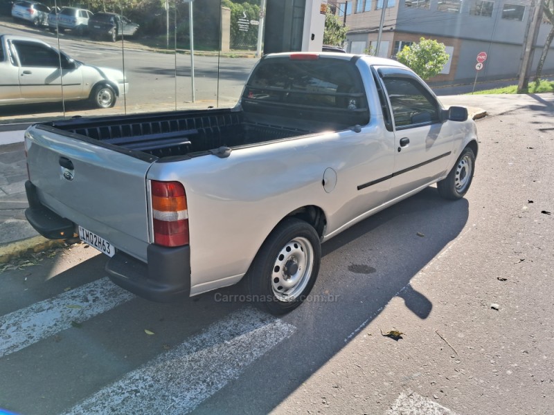 COURIER 1.6 MPI L 8V FLEX 2P MANUAL - 2006 - BENTO GONçALVES
