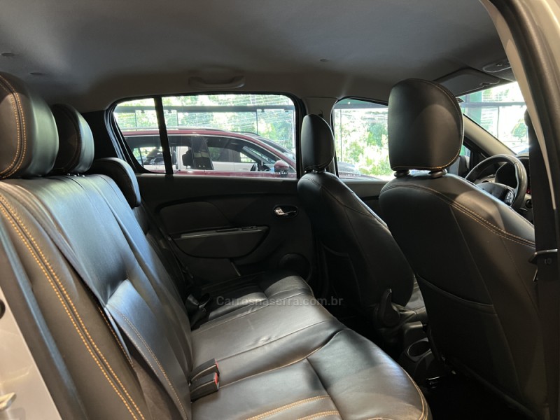 SANDERO 1.6 STEPWAY 8V FLEX 4P MANUAL - 2016 - CAXIAS DO SUL