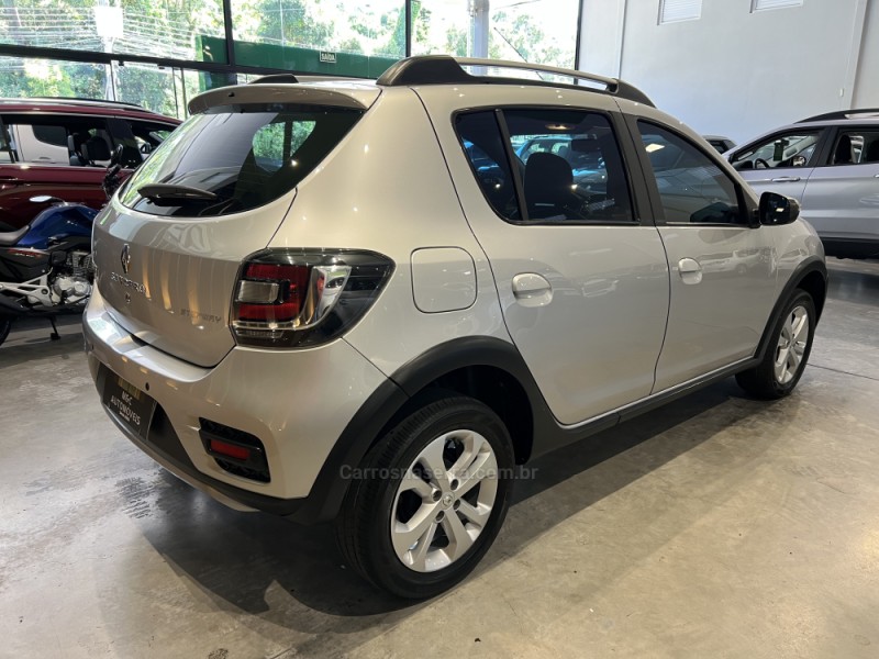 SANDERO 1.6 STEPWAY 8V FLEX 4P MANUAL - 2016 - CAXIAS DO SUL