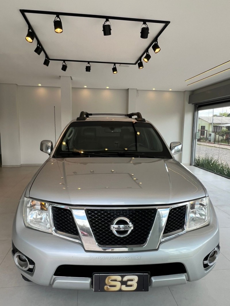 FRONTIER 2.5 SL 10 ANOS 4X4 CD TURBO ELETRONIC DIESEL 4P AUTOMÁTICO - 2013 - CAXIAS DO SUL