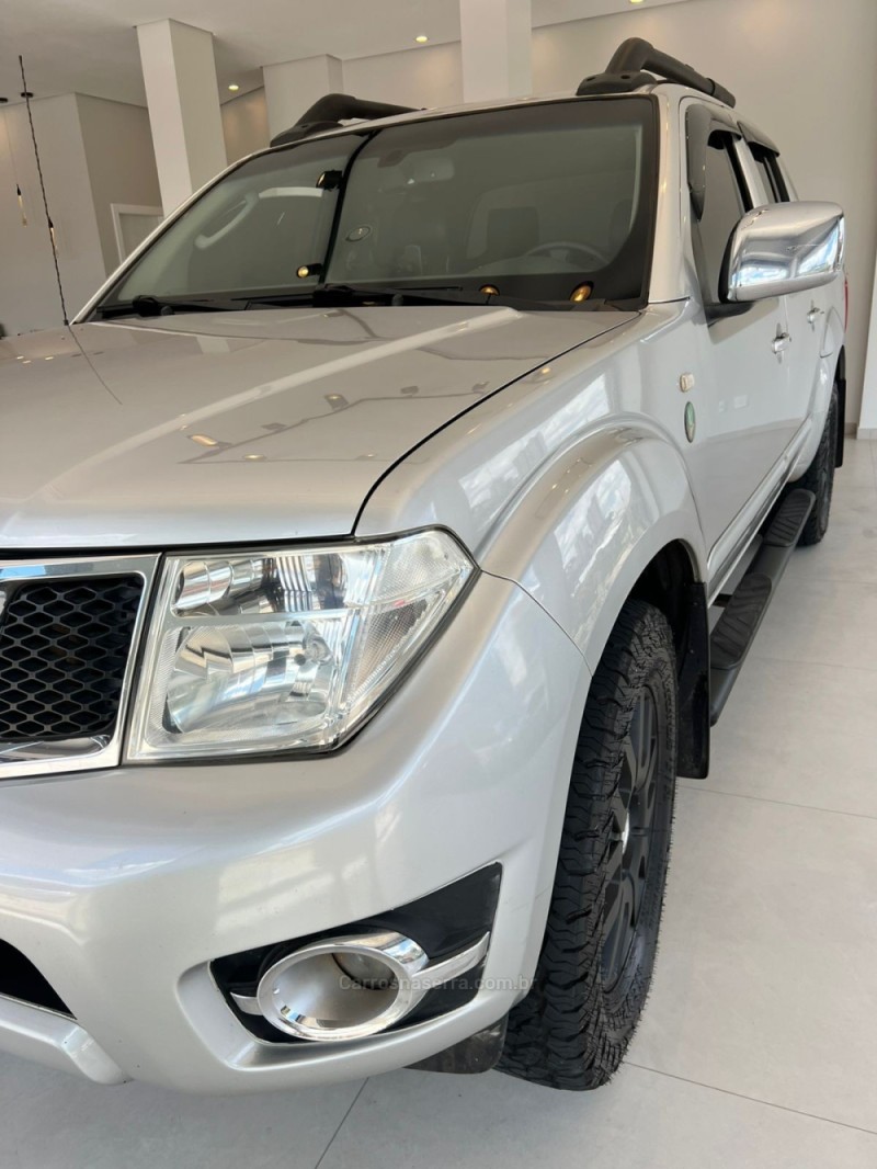 FRONTIER 2.5 SL 10 ANOS 4X4 CD TURBO ELETRONIC DIESEL 4P AUTOMÁTICO - 2013 - CAXIAS DO SUL