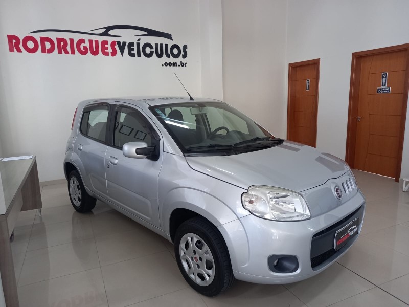 uno 1.0 evo vivace 8v flex 4p manual 2011 caxias do sul