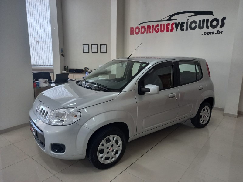 UNO 1.0 EVO VIVACE 8V FLEX 4P MANUAL - 2011 - CAXIAS DO SUL