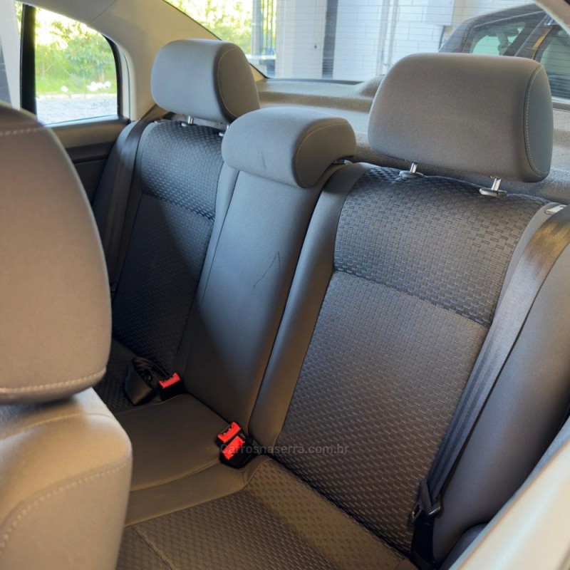 POLO SEDAN 1.6 MI COMFORTLINE 8V FLEX 4P MANUAL - 2014 - NOVO HAMBURGO