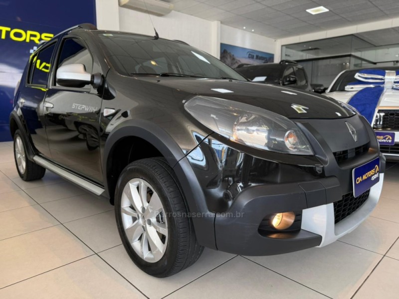SANDERO 1.6 STEPWAY 16V FLEX 4P MANUAL - 2013 - SãO LEOPOLDO