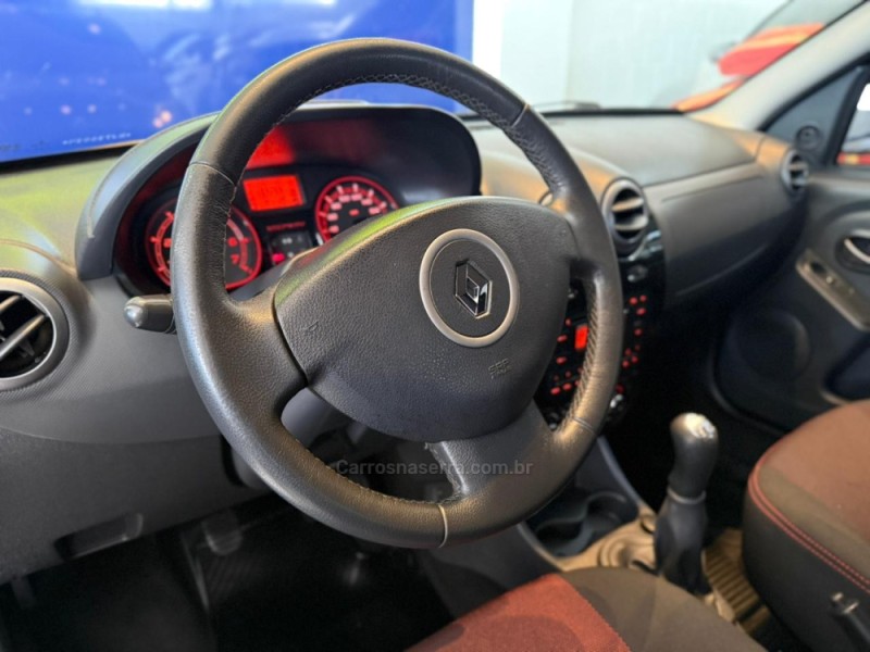 SANDERO 1.6 STEPWAY 16V FLEX 4P MANUAL - 2013 - SãO LEOPOLDO